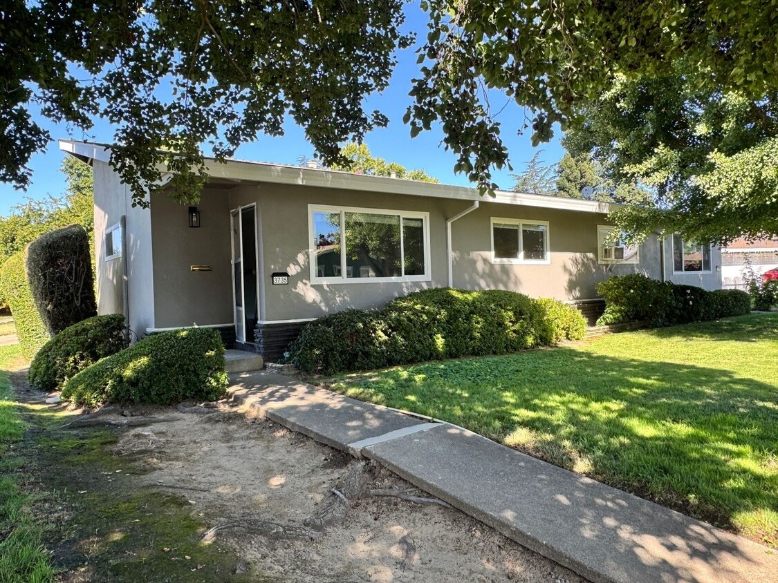 Foto principal - 3735 Erlewine Cir