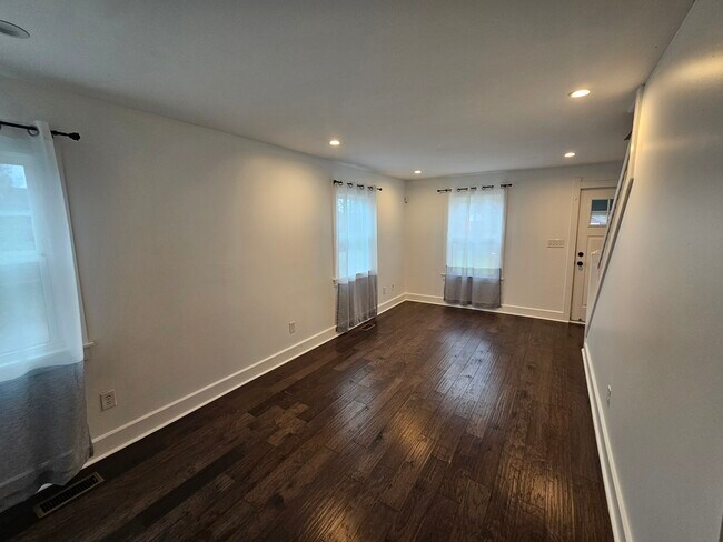 Foto del edificio - 3201 Sutherland Ave