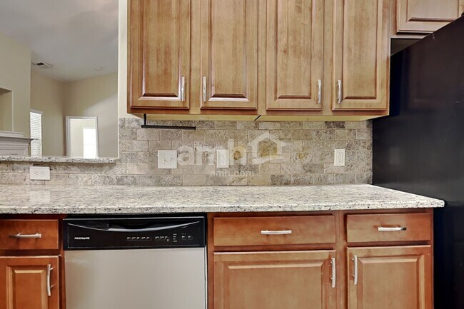 Foto del edificio - 7194 Caley Ln