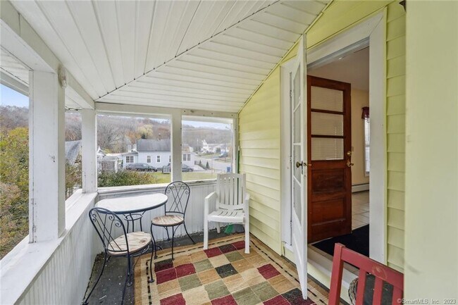 Foto del edificio - 529 Sylvan Ave