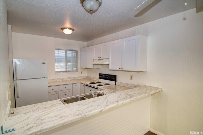 Foto del edificio - 3418 Imperial Wy