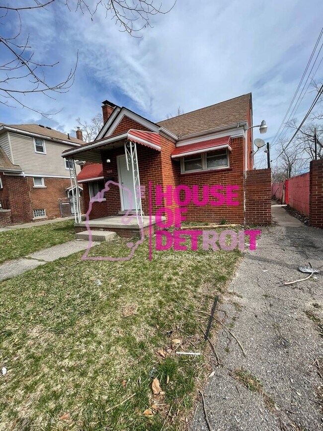 Building Photo - 3 BEDROOM | 1 BATH | FREE PRE SCREEN