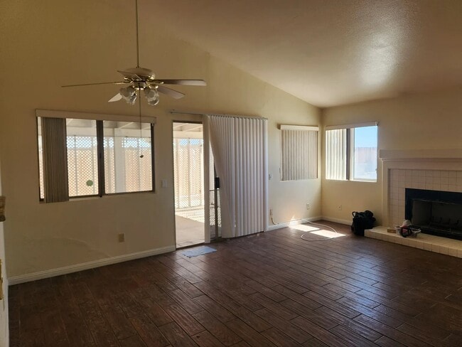 Building Photo - 12735 Sundown Rd