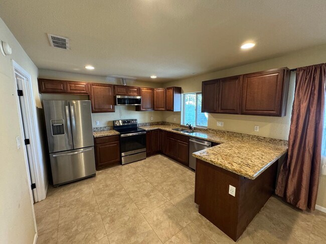 Foto del edificio - 2058 E Fremont Dr