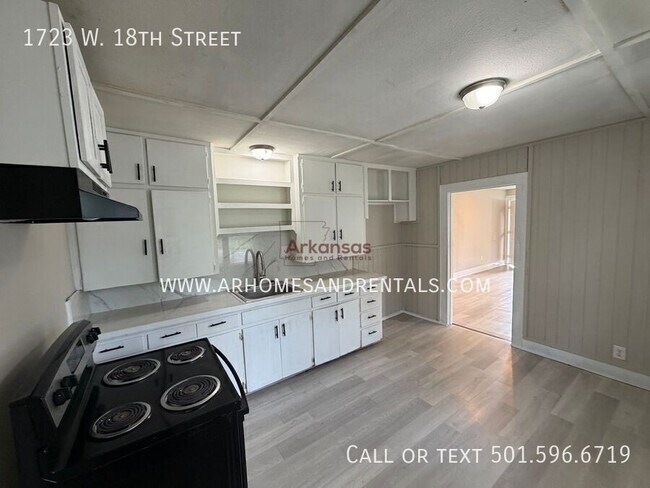 Building Photo - 1723 W 18th St