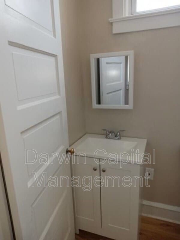 Foto del edificio - 7 E Main St