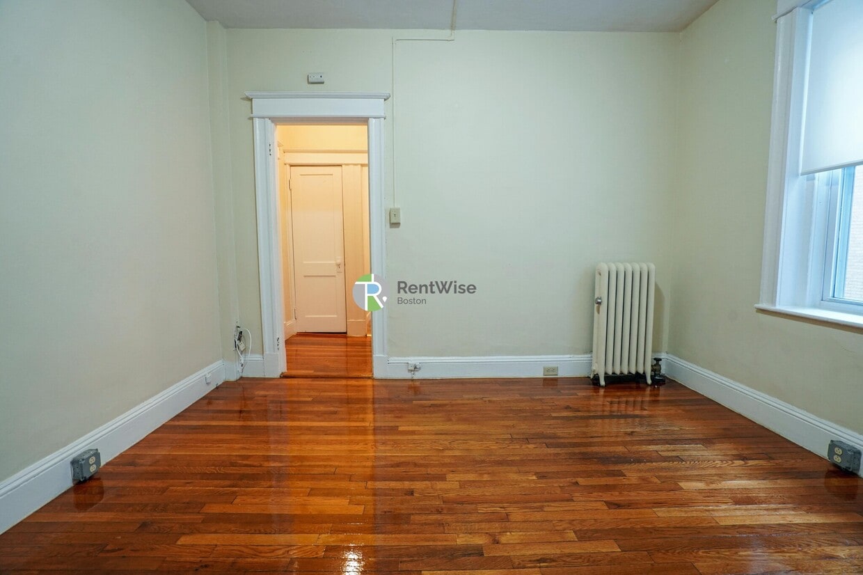 Photo - 68 Woodstock Ave. Unit 4