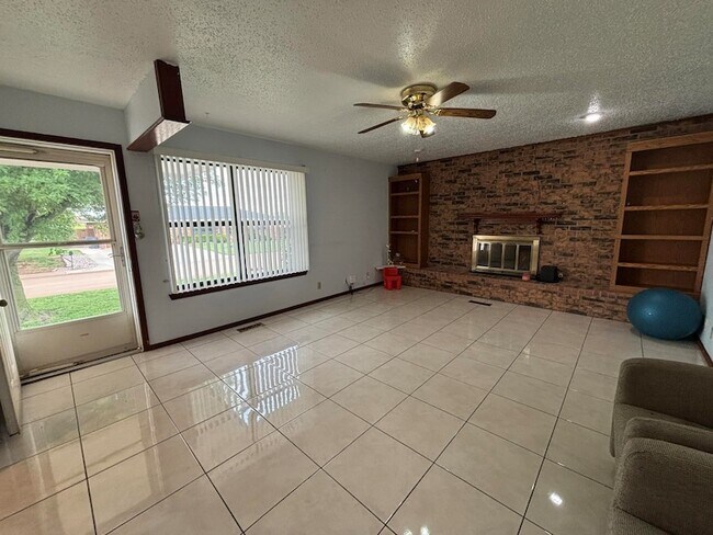 Foto del edificio - 1417 Matthew Dr