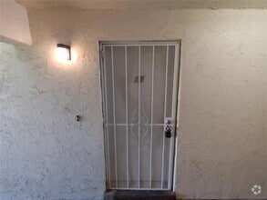 Building Photo - 3425 Tricon Ln