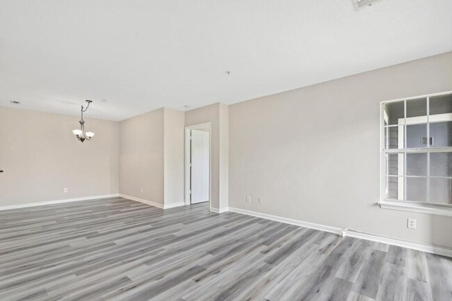 Photo - 20273 Beechwood Terrace Apartment