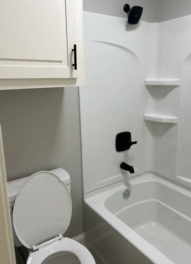 Primary Photo - 208 Wexford Ct