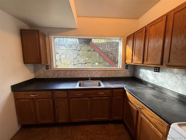 Foto del edificio - 42 Ulster Ave