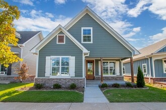 Building Photo - 404 Gardens Ln
