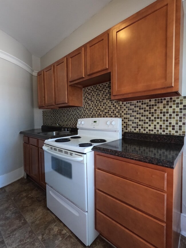 Interior Photo - Baum Boulevard Flats