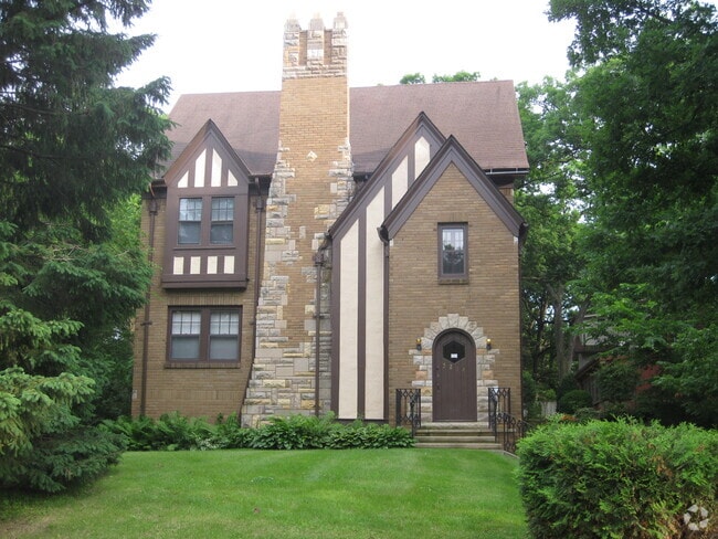 Building Photo - 5214 Ingersoll Ave