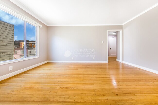 Building Photo - 501 Velasco Ave