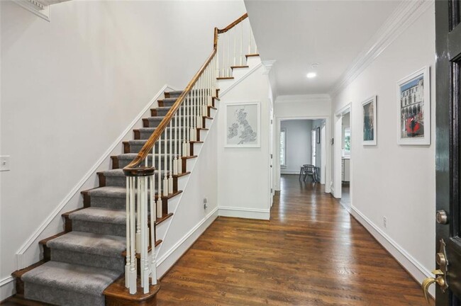 Foto del edificio - 5684 River Oaks Pl NW