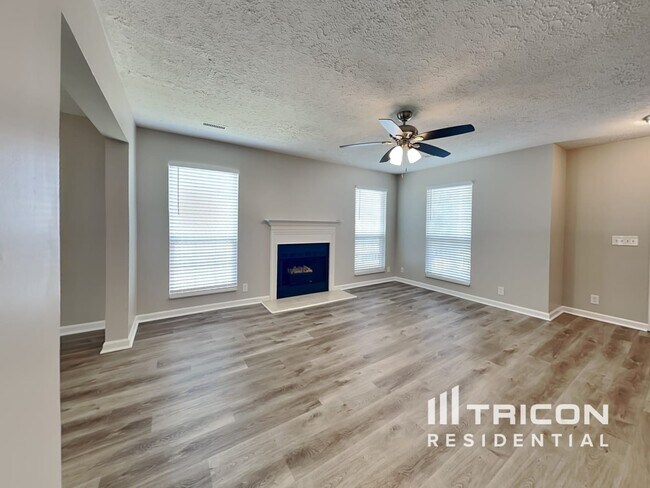 Foto del edificio - 6173 Hampton Hall Way