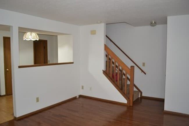 Building Photo - 1580 Doten Ave