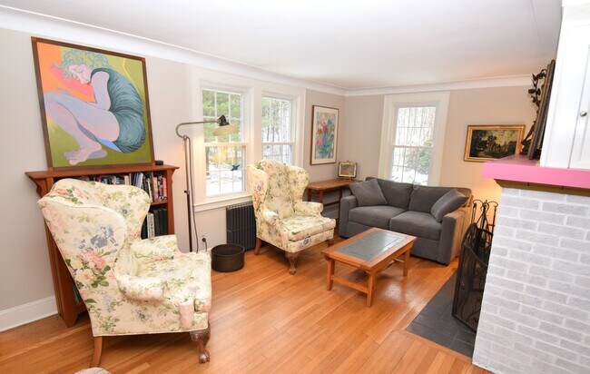 Foto del edificio - 2203 Durham Rd