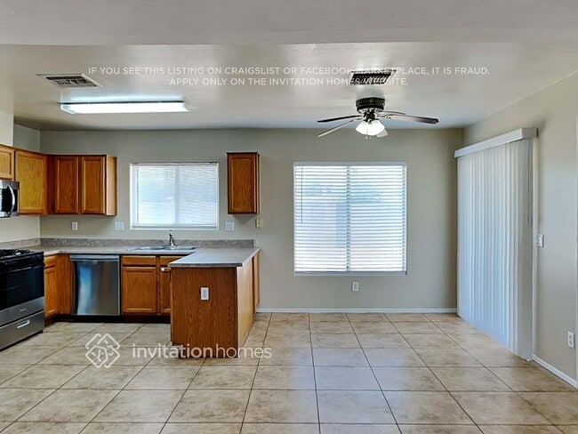 Foto del edificio - 3735 W Sunland Ave