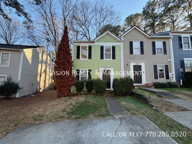 Building Photo - 1911 Shenandoah Valley Ln SE