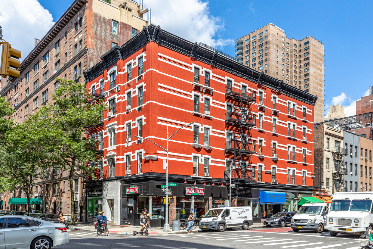 Primary Photo - 133 E 84th St