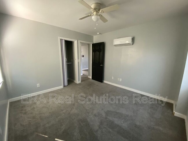 Foto del edificio - 1092-1094 Oakwood Ave