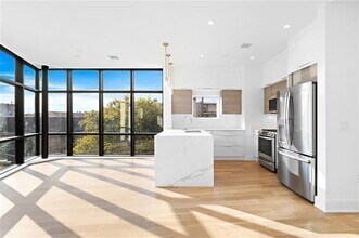 Building Photo - 6025 JFK Blvd E