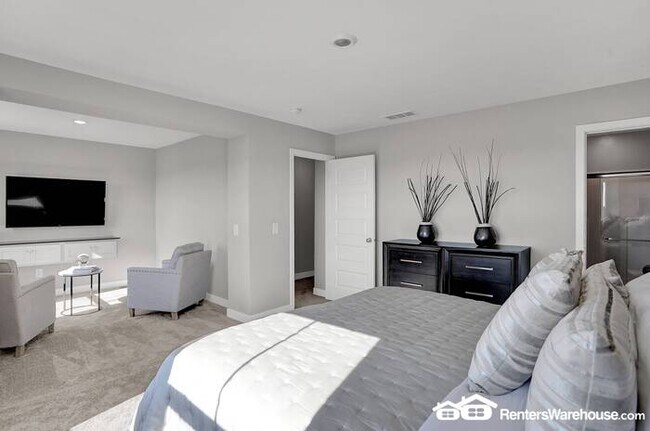 Foto del edificio - BRAND NEW 3 BR/2.5BA Townhouse in Avon nea...