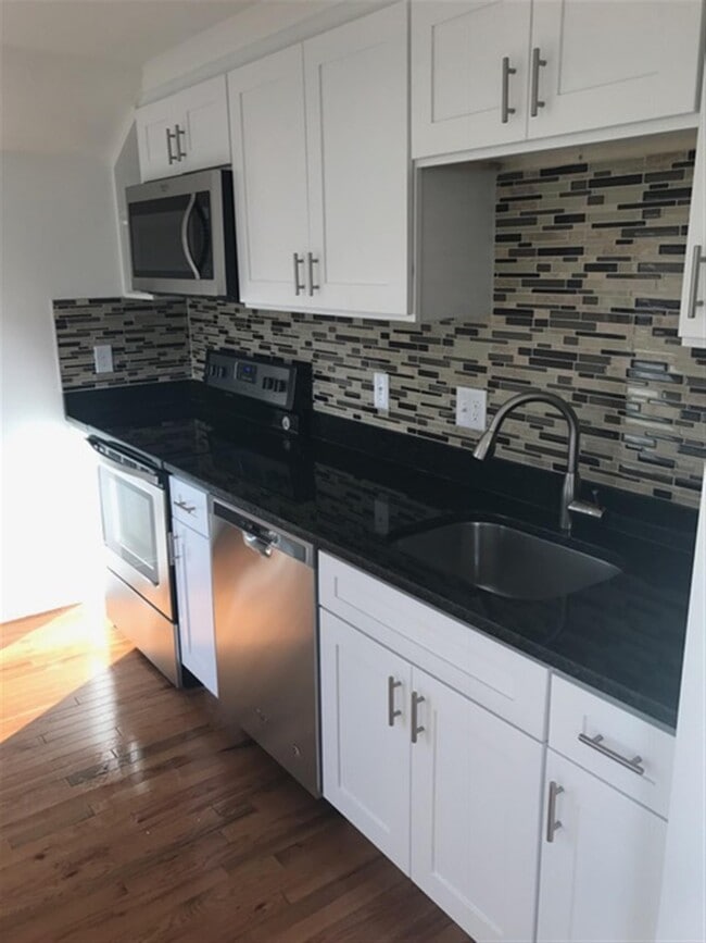 Building Photo - 23 4th St