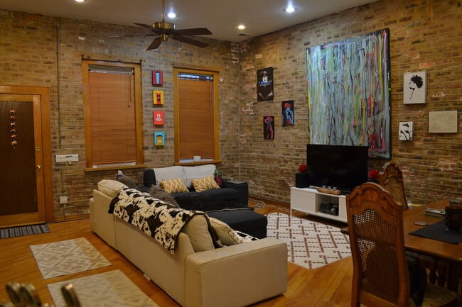 Building Photo - 1232 N Cleaver St