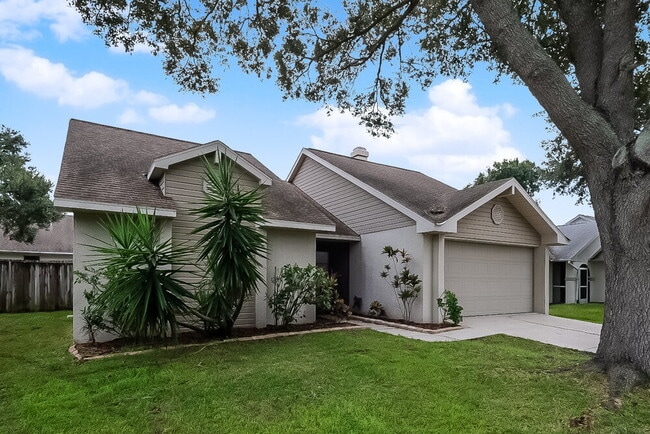 Building Photo - 1111 Tuxford Dr