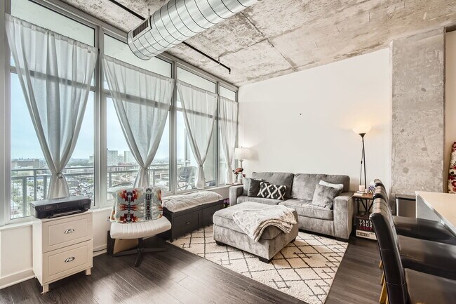 Foto del edificio - 50 E 16th St