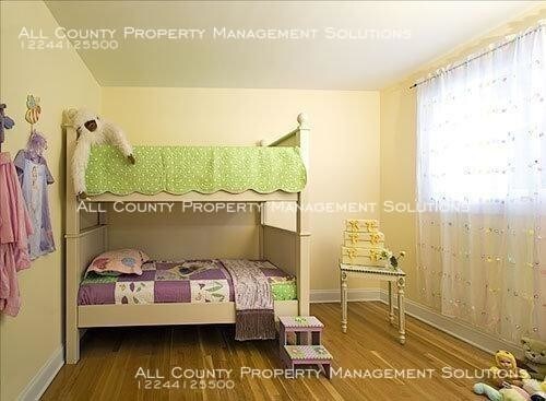 Building Photo - 2 bedroom in Skokie IL 60076