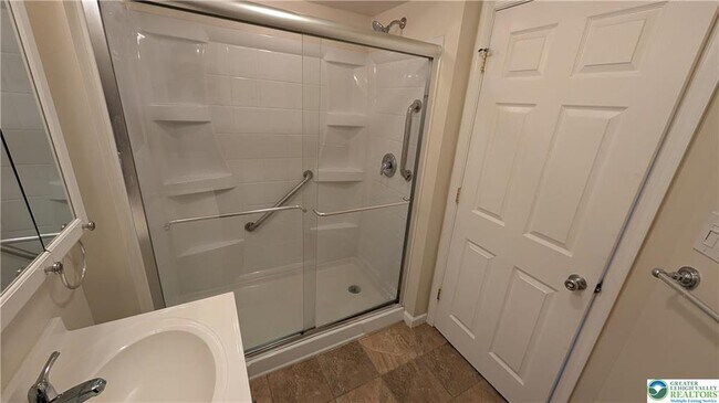 Foto del edificio - 417 E Frankford St