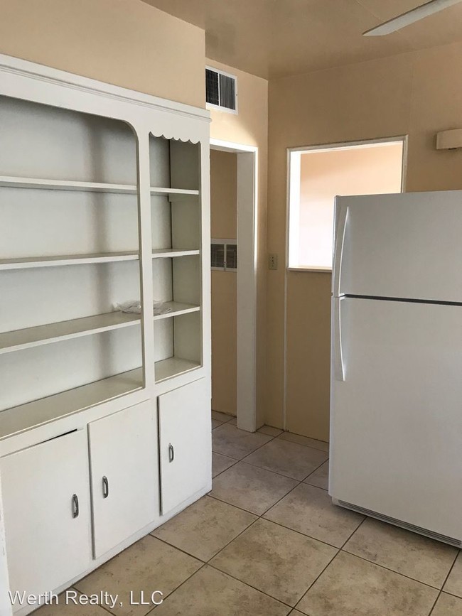Foto del edificio - 202-226 N Alvernon Way