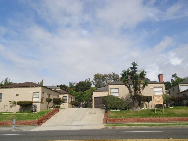 Building Photo - 616 S Pacific Coast Hwy
