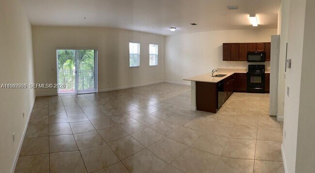 Foto del edificio - 290 NW 109th Ave