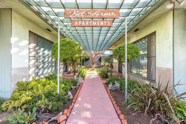 Gorgeously Landscaped Courtyard - Bel Arms Apartments
