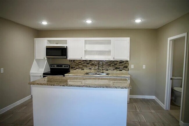 Cocina/isla - 1808 Marlock Ln
