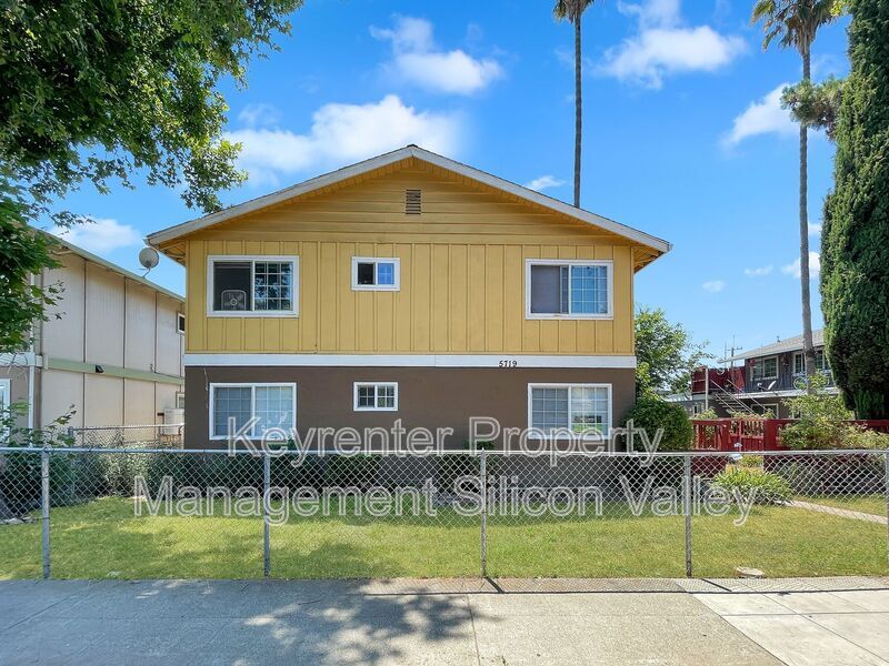 Primary Photo - 5719 Via Monte Dr
