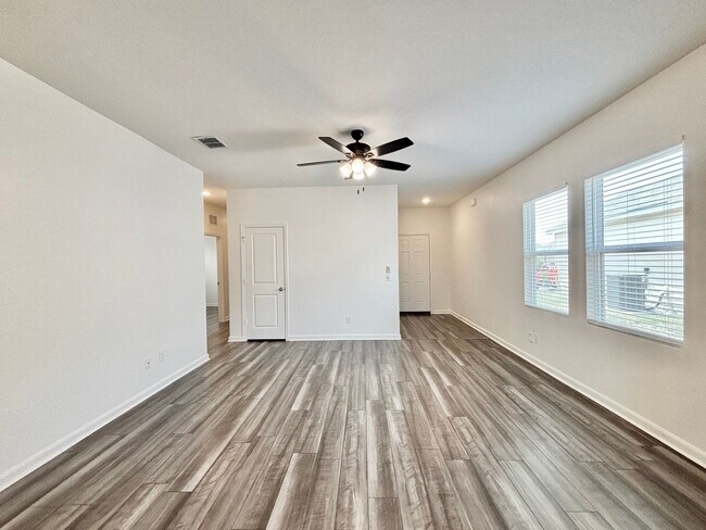 Foto del edificio - 5227 Hickory Pl
