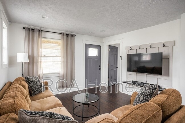 Photo - 1740 S Randolph St House