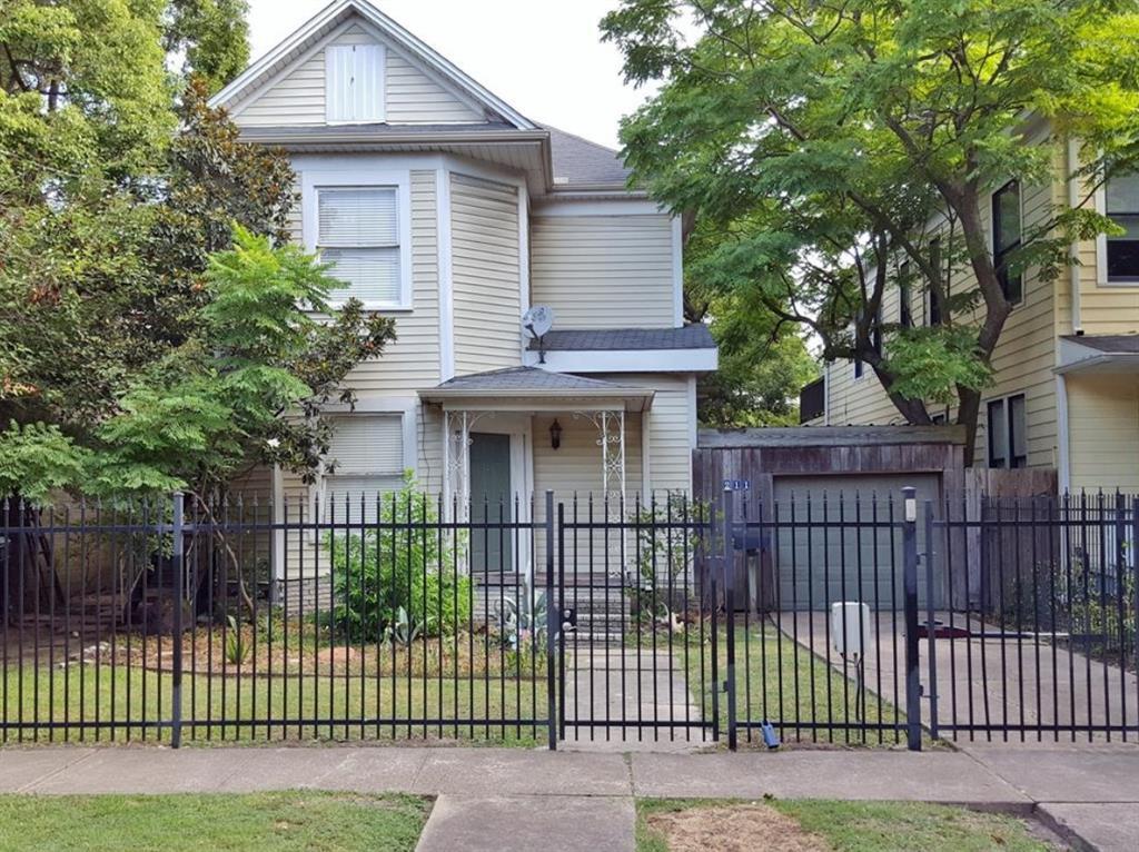 Foto principal - 211 Emerson St