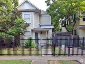 Building Photo - 211 Emerson St