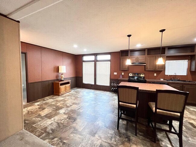 Building Photo - 112 S Fitzwilliams Ln