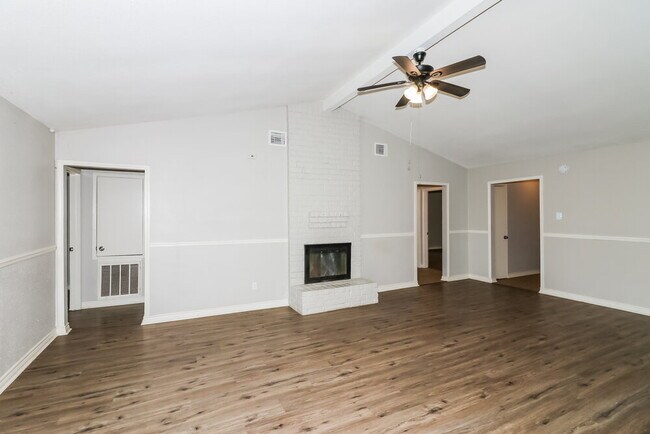 Foto del edificio - 4931 Fitzwater Dr