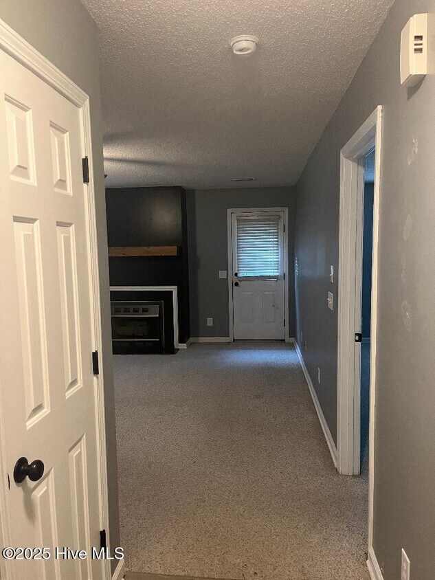 Foto del edificio - 2942 Mulberry Ln