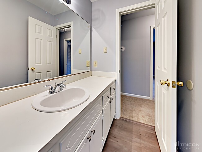 Building Photo - 490 Rocky Creek Dr
